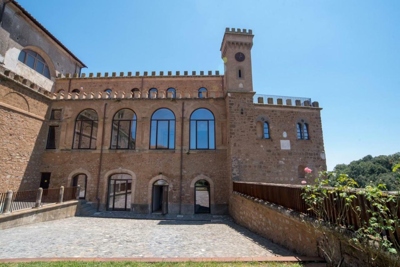 Notti D'oriente Sutri